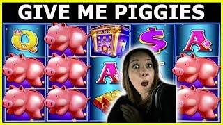 SLOT QUEEN  PIGGY BANKIN LAS VEGAS   MARTINIS