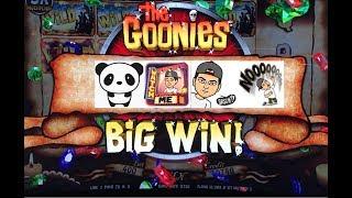The Goonies slot... finally! A decent win! Then it’s Invaders Return from the Planet Moolah!
