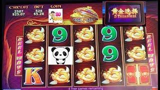 I just increased my bet on 5 Treasures, then this happened️
