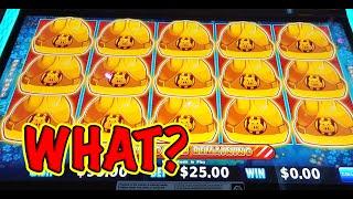 WAIT WHAT? $25 BET FULL SCREEN of hats on Huff n More Puff Slot?
