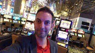 LIVE Casino Playing in RENO Slot Machines  with Brian Christopher at Atlantis