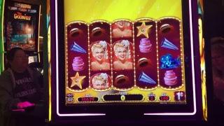 Las Vegas live slot play!
