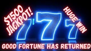 LUCKIEST PLAYER ON THE CASINO FLOOR!