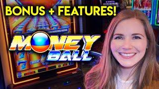 First Try Money Ball Slot Machine! Loving The Moneyball Feature! Got The Free Spins!