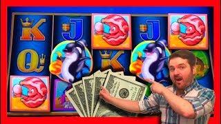 AMAZING RUN ON WHALES OF CASH DELUXE SLOT MACHINE! Tons And Tons of Bonuses!