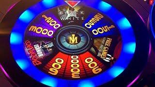 Michael Jackson Icon Slot Machine Bonus - Black or White Free Games