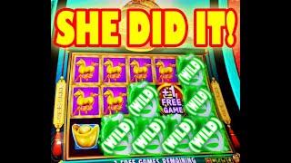 MY MOM JUST TOOK OVER MY SLOT MACHINE!