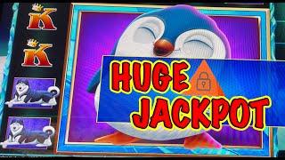 WOW just WOW!  huge handpay on Fat Fortunes slot