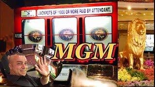 BIGWINMajestic Lion Slot Machine MAX BET!SLOT CRACKER in Da House!!  Las Vegas Slots!!