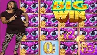 Big Win on Miss Kitty GOLD Slot Queen catches those Cats
