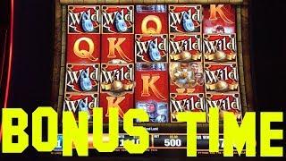 Monty Python and the Holy Grail Killer Bunny BONUS and BIG WIN max bet Slot Machine