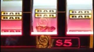 11 Minutes of HIGH LIMIT Deal or No Deal Slots