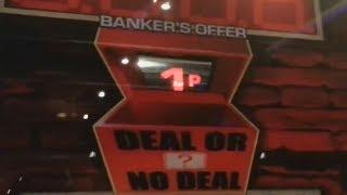 Payday!   Deal or no Deal Arena Fruit Machine Top Feature