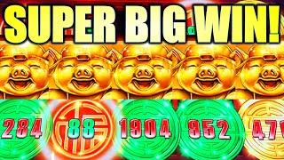 SUPER BIG WIN! HUGE TOP UP BONUS! PRANCING PIGS $8.80 BET  Slot Machine (SG)