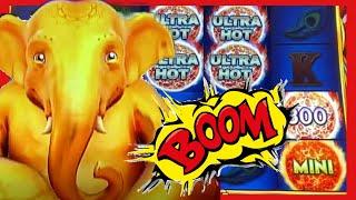 FINALLY a BONUS on Ultra Hot MEGA LINK Slot * BIG WIN! * Bellagio Las Vegas | Casino Countess