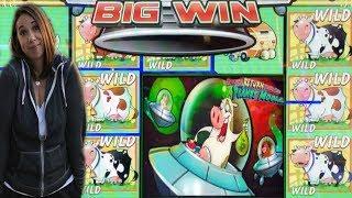 HOLY COW HUGE WIN SLOT QUEEN CATCHES THOSE RETRIGGERS