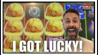 I GOT SUPER LUCKY SUPER FAST! Huff n Puff Slot Machine Big Win!
