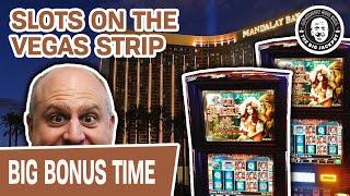 HOLY MOLY!  My FIRST TIME: Lion Heart Slots @ Mandalay Bay, Vegas