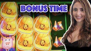 We got the BONUS how MANY TIMES on HUFF N'PUFF Slot Machine In VEGAS???