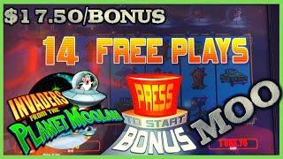 Invaders Return From The Planet Moolah  $17.50 Spin Session Slot Machine Slot Machine Casino