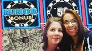 Minor JACKPOT Win with Slot Queen! Red Hawk Casino *LIVE* | Casino Countess