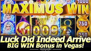 Luck Did Arrive! Maximus Win in Lucky Lightning Slot Machine at the Palms casino in Las Vegas!