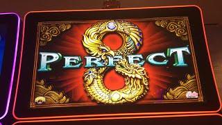 Live play on PERFECT 8 Slot Machine